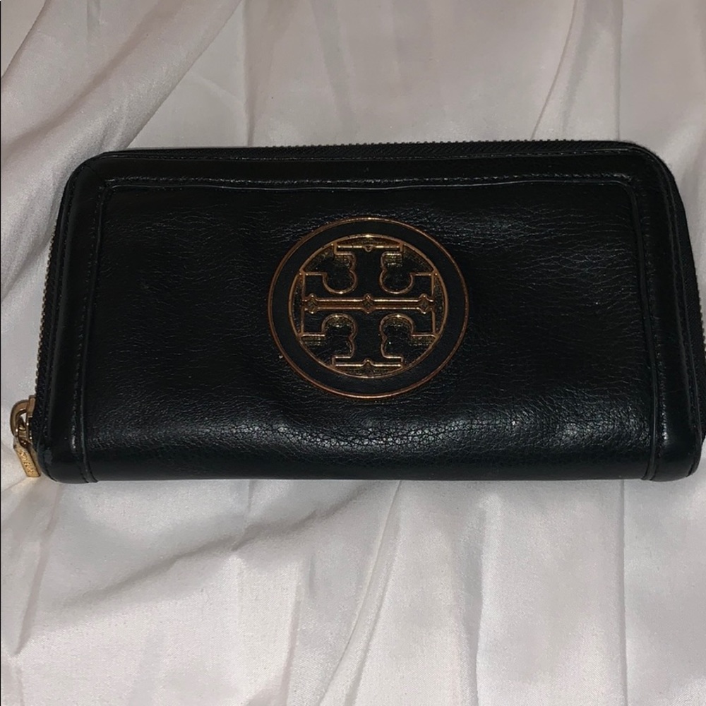 Tory Burch wallet